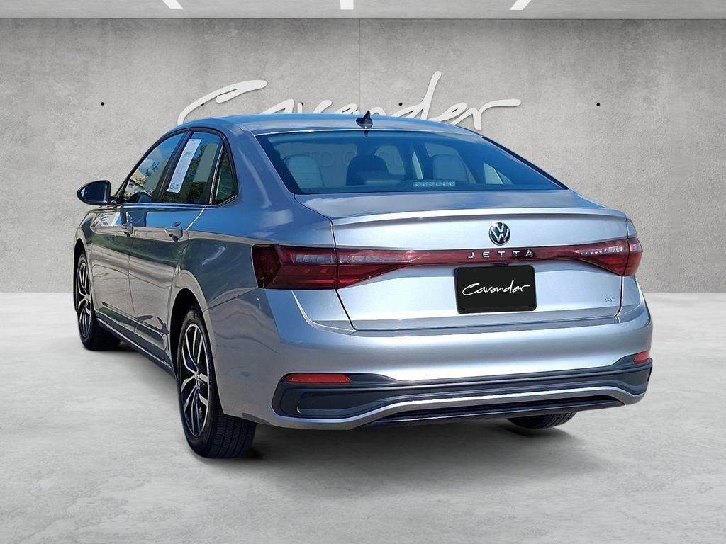Used 2025 Volkswagen Jetta SE FWD image 14