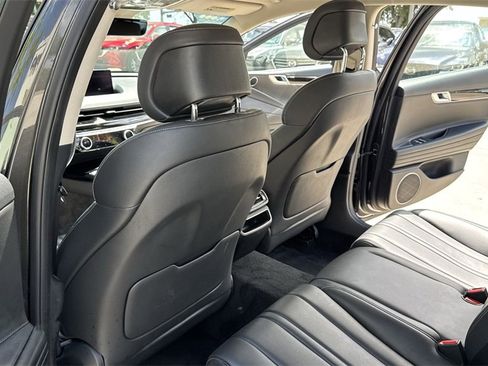 Used 2023 Genesis G80 2.5T image 35
