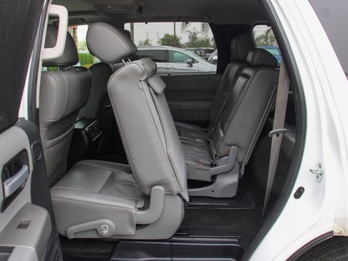Used 2017 Toyota Sequoia Limited w/ Safety & Convenience Package image 42
