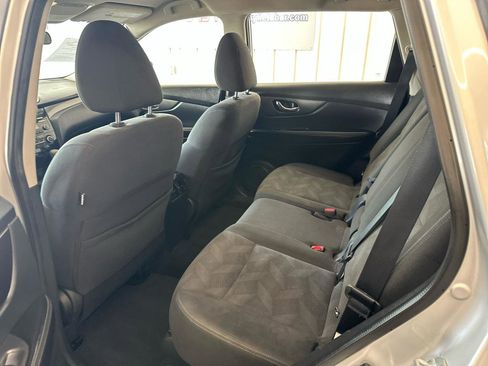 Used 2016 Nissan Rogue S AWD/4WD image 13