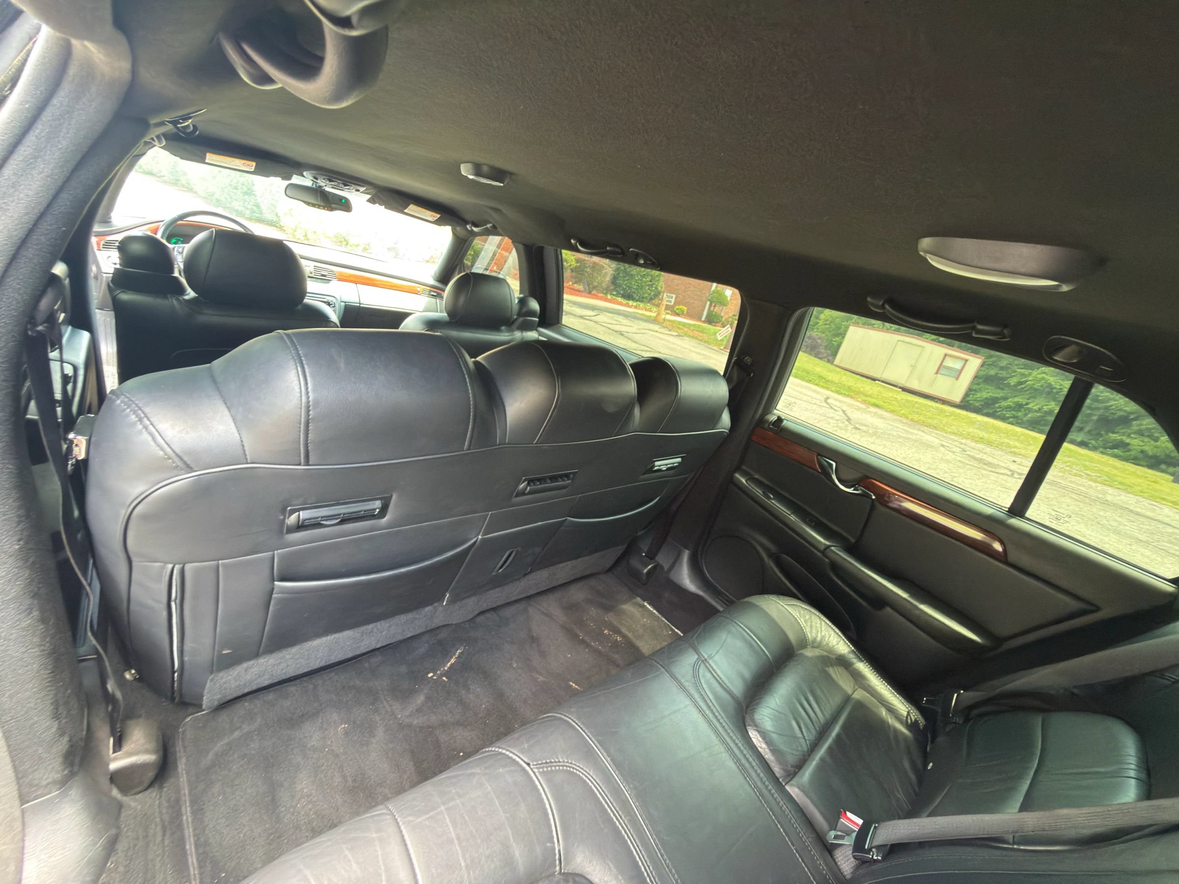 Used 2005 Cadillac De Ville Limousine FWD image 17