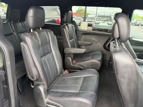 Used 2018 Dodge Grand Caravan GT FWD image 13