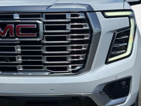 New 2026 GMC Yukon XL Denali w/ Denali Reserve Package AWD/4WD image 9