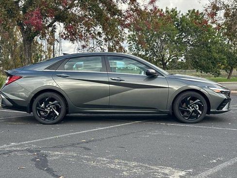 New 2026 Hyundai Elantra SEL Sport image 3