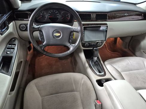 Used 2014 Chevrolet Impala LT w/ LT Sunroof Package FWD image 10