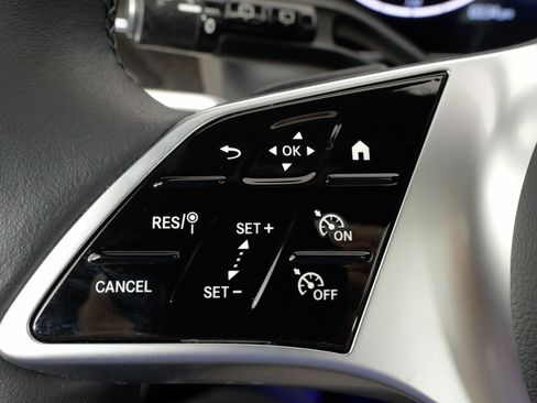 Used 2023 Mercedes-Benz GLC 300 4MATIC image 39