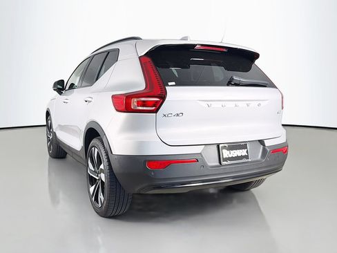 Certified 2023 Volvo XC40 B5 Ultimate w/ Protection Package Premier AWD/4WD image 5