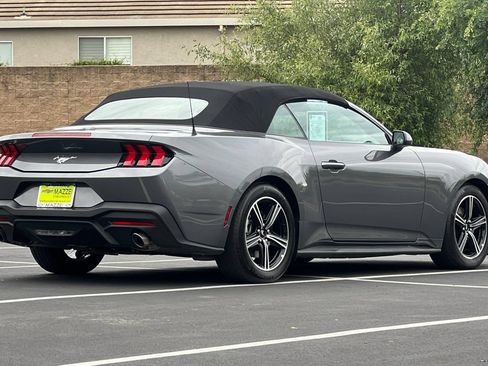 Used 2025 Ford Mustang Convertible RWD image 11