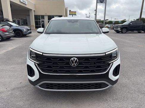 Certified 2025 Volkswagen Atlas Cross Sport SE w/ Black Wheel Package AWD/4WD image 8