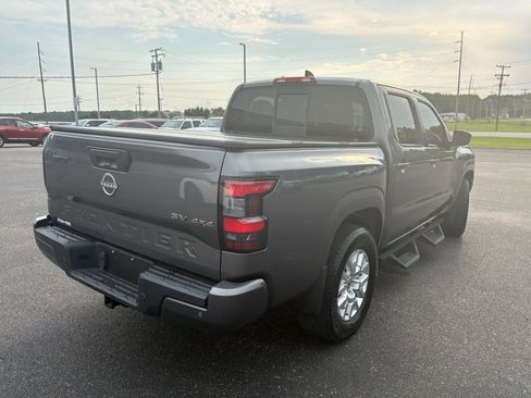 Used 2022 Nissan Frontier SV AWD/4WD image 7
