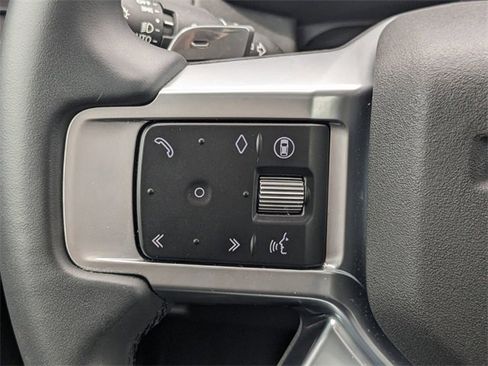 Used 2024 Land Rover Discovery S image 31