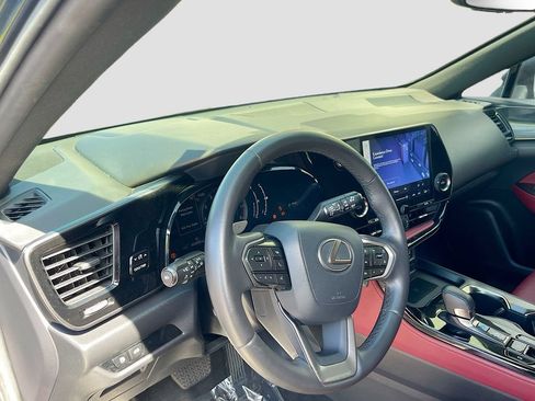 Used 2022 Lexus NX 250 FWD image 9