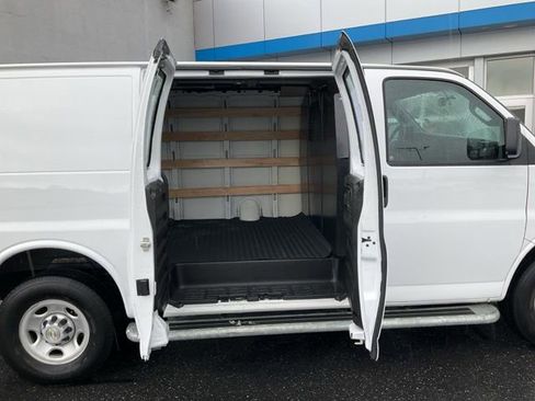Used 2024 Chevrolet Express 2500 w/ Driver Convenience Package RWD image 17
