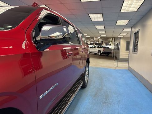 Certified 2021 Chevrolet Suburban Premier w/ Premium Package image 19