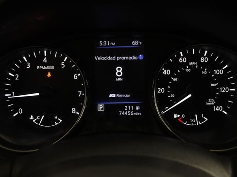 Used 2018 Nissan Rogue SL FWD image 18