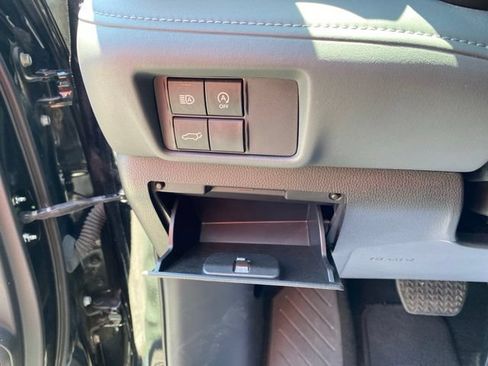 Certified 2025 Toyota Highlander XLE AWD/4WD image 15