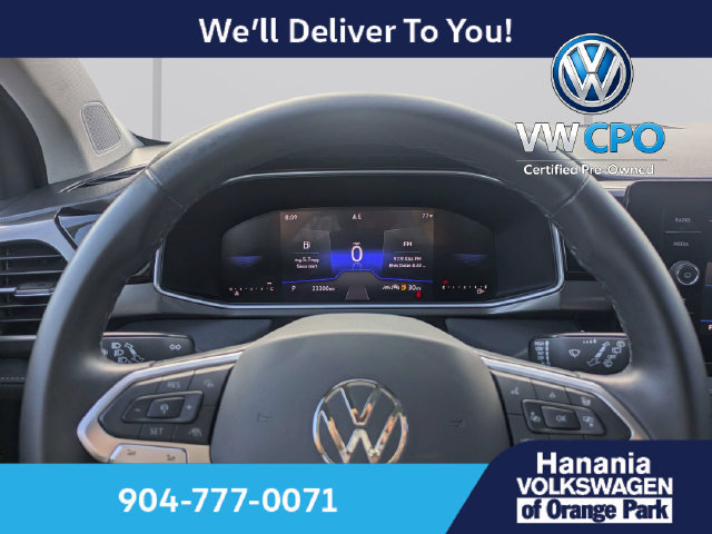 Certified 2025 Volkswagen Taos SE FWD image 30