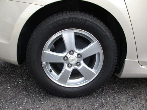 Used 2011 Chevrolet Cruze LT w/ RS Package FWD image 15