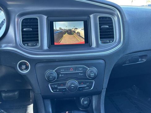 Used 2022 Dodge Charger SXT image 17