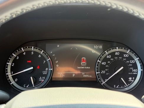 Used 2021 Toyota Highlander XLE AWD/4WD image 29