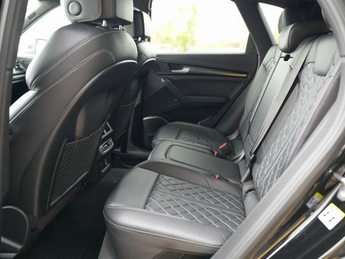 Used 2021 Audi SQ5 Premium Plus w/ Premium Plus Package image 32