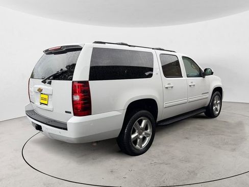 Used 2012 Chevrolet Suburban LT w/ Luxury Package AWD/4WD image 5