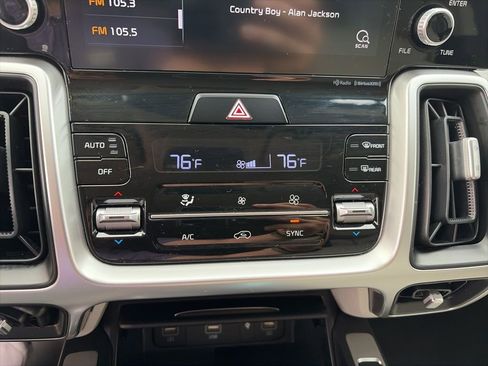 Used 2021 Kia Sorento EX w/ Panoramic Sunroof Package FWD image 21