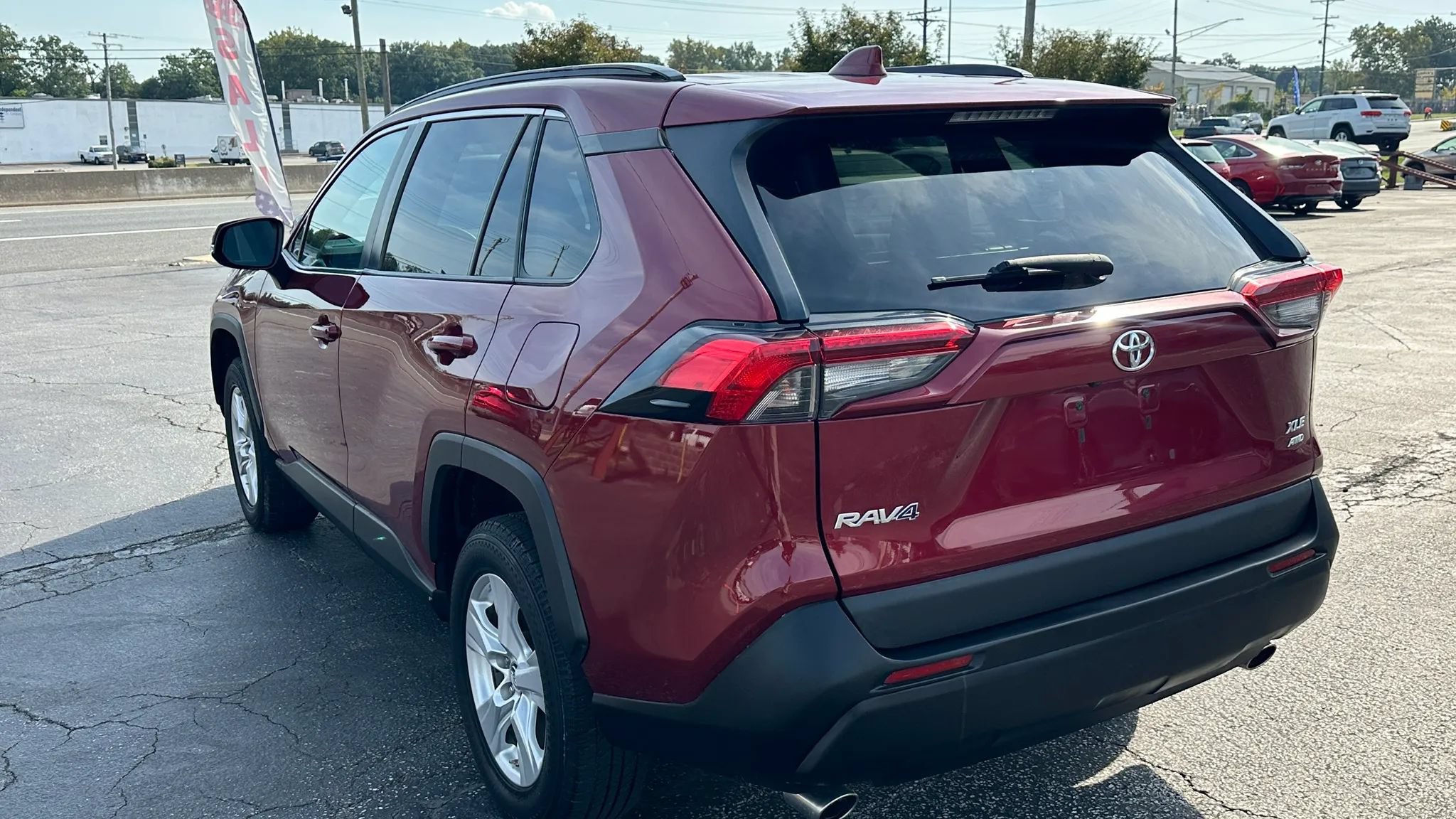 Used 2019 Toyota RAV4 XLE w/ All Weather Liner Package AWD/4WD image 7