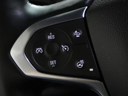 Used 2023 Chevrolet Traverse LT FWD image 29