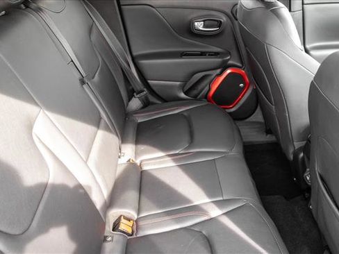 Used 2019 Jeep Renegade Trailhawk AWD/4WD image 29