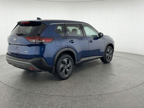 Used 2025 Nissan Rogue SV image 9