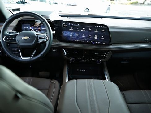 Used 2025 Chevrolet Tahoe High Country image 27