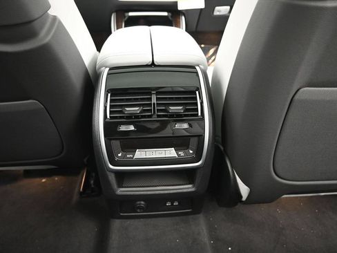 New 2026 BMW X5 sDrive40i w/ Climate Comfort Package RWD image 38