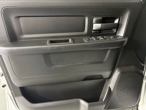 Used 2024 RAM 2500 Tradesman w/ Chrome Appearance Group image 15