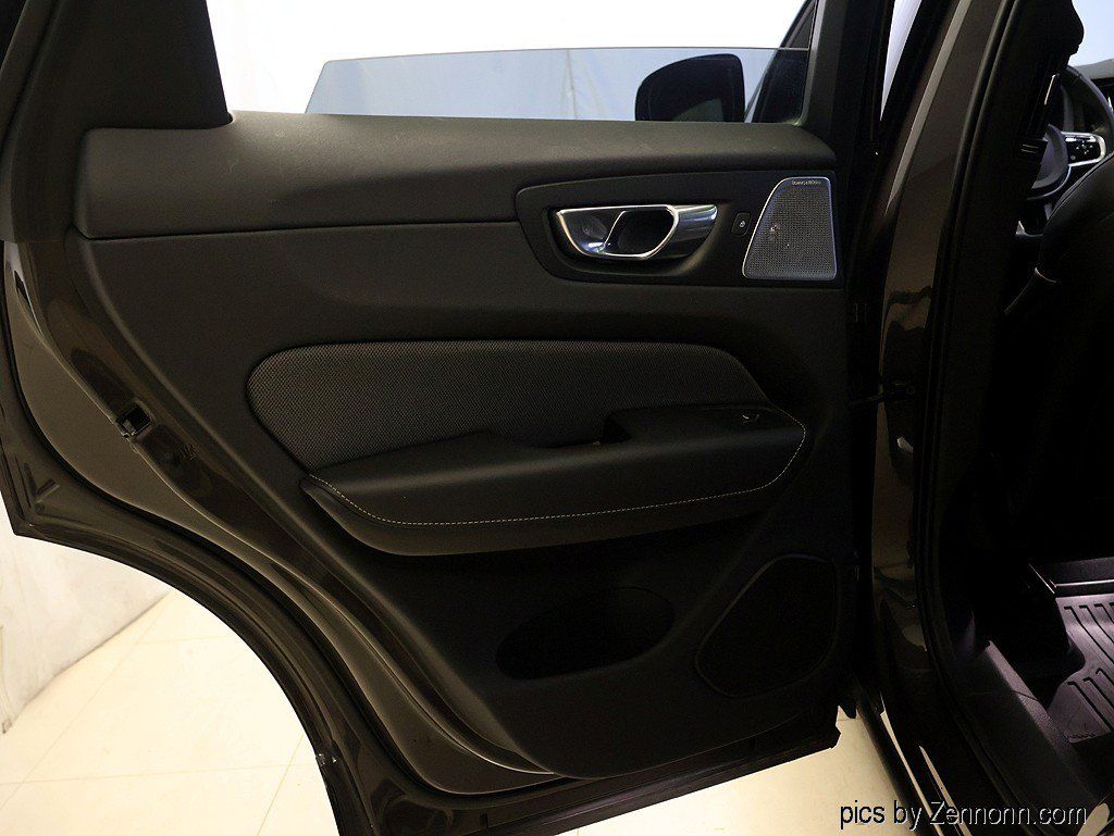 Used 2022 Volvo XC60 T8 R-Design w/ Advanced Package AWD/4WD image 26