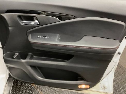 Certified 2025 Honda Ridgeline Black Edition image 25