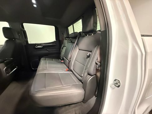 Used 2024 Chevrolet Silverado 1500 LTZ AWD/4WD image 8
