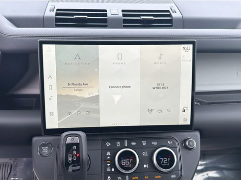 New 2026 Land Rover Defender 110 X-Dynamic SE AWD/4WD image 29