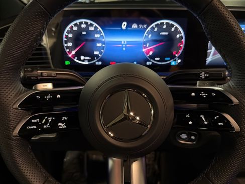 New 2026 Mercedes-Benz GLS 580 4MATIC image 23