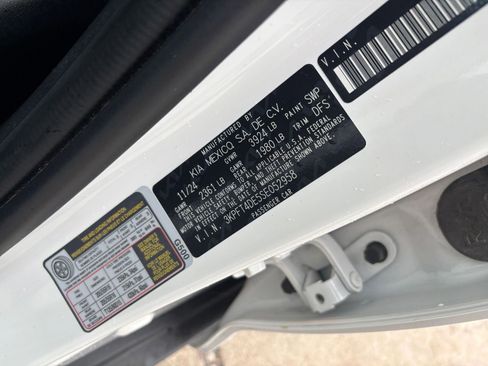 Used 2025 Kia K4 LXS image 28