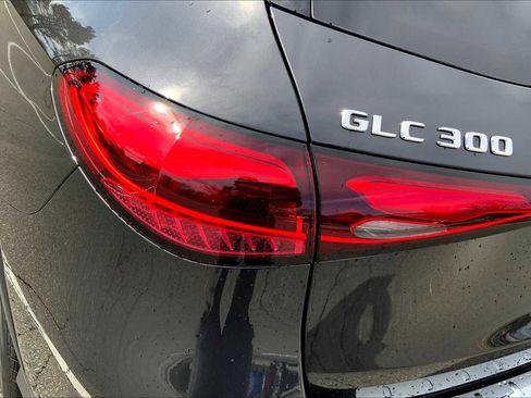 Certified 2025 Mercedes-Benz GLC 300 4MATIC image 18