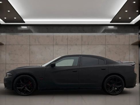 Used 2018 Dodge Charger R/T w/ Plus Group image 8