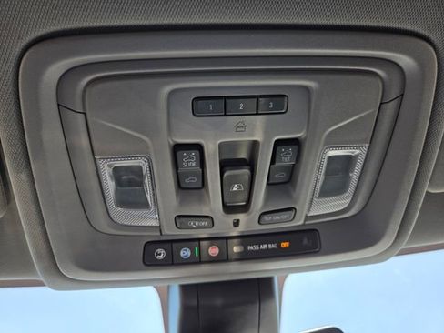 Used 2020 GMC Sierra 1500 SLT w/ SLT Premium Plus Package AWD/4WD image 28