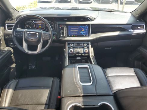 Certified 2021 GMC Yukon XL Denali w/ Denali Premium Package RWD image 18