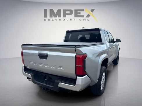 Used 2025 Toyota Tacoma SR5 AWD/4WD image 5