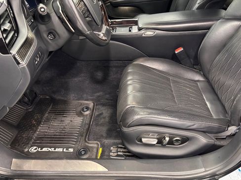 Used 2018 Lexus LS 500 AWD image 11