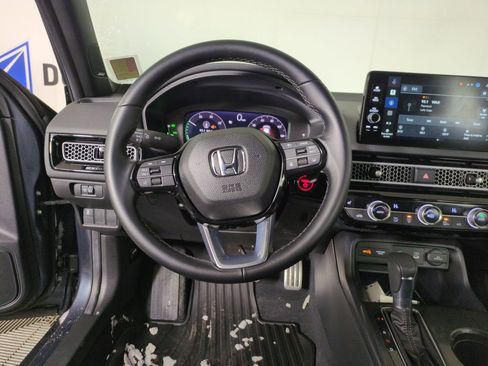 Certified 2025 Honda Civic Sport Touring image 17