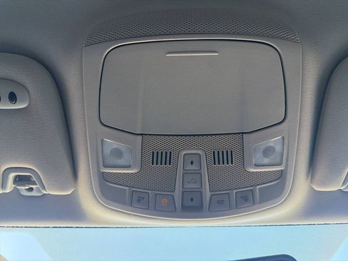 Used 2017 Ford Fusion SE w/ Equipment Group 201A FWD image 19