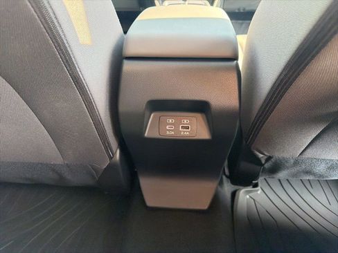 Certified 2025 Subaru Crosstrek 2.0i Premium image 20