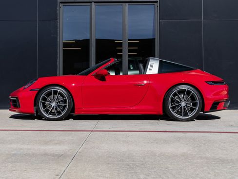 Certified 2024 Porsche 911 Targa 4 image 2